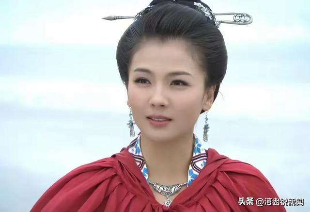 ！两杠三星护航身边数十位商界大佬开元棋牌刘涛一到福建咖位自动上升(图3)