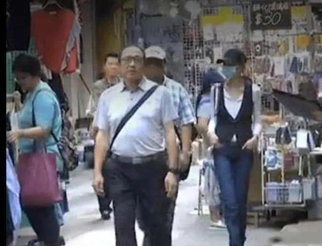 全网60岁依然是大家最爱的穿衣榜样开元棋牌网站张曼玉的平价穿搭火遍