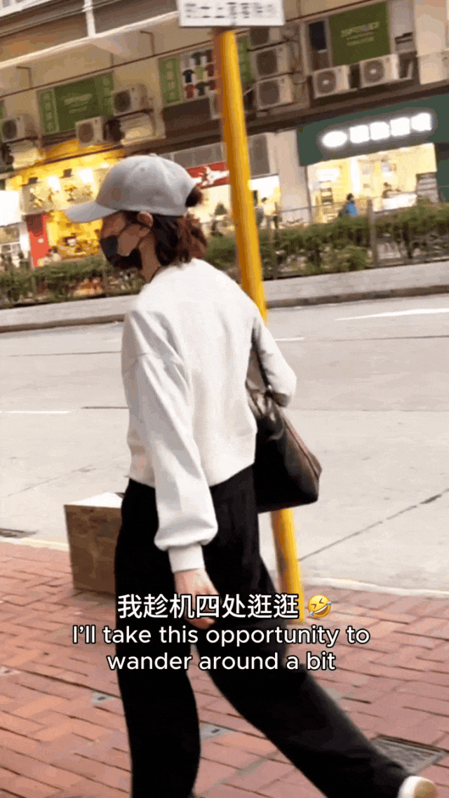 全网60岁依然是大家最爱的穿衣榜样开元棋牌网站张曼玉的平价穿搭火遍(图7)