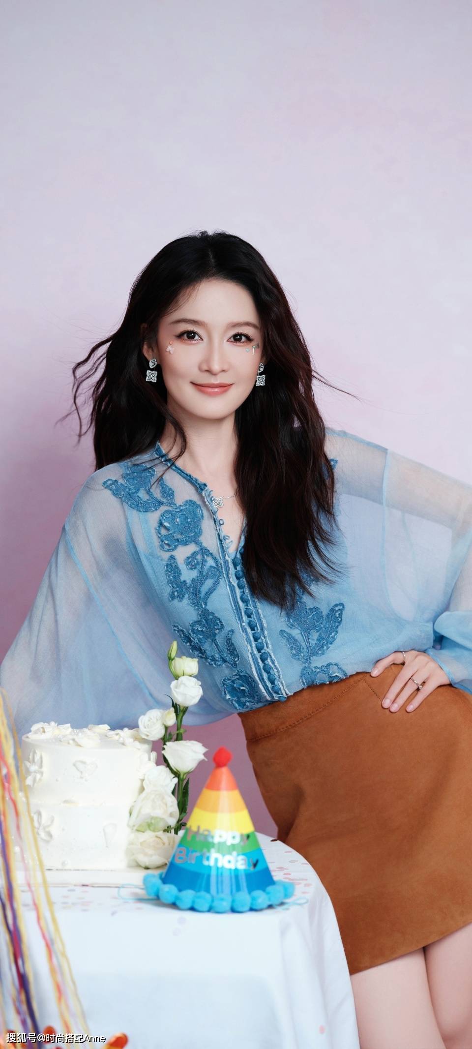 搭清新复古生图状态美上热搜ky开元棋牌李沁生日写真穿(图8)
